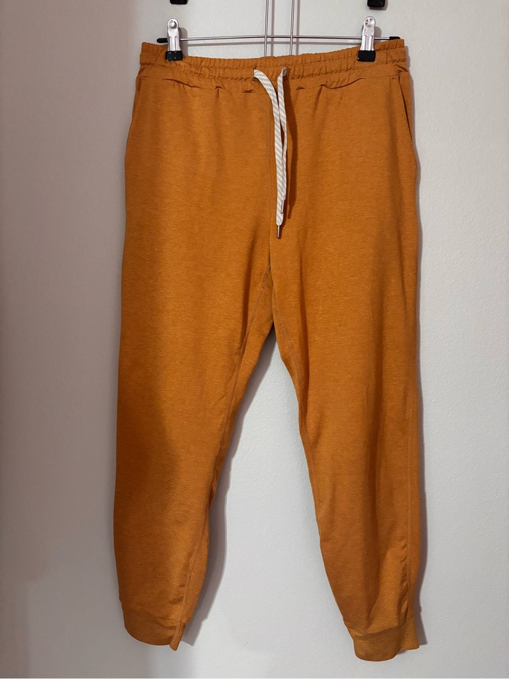 Vuori Women’s Amber-Orange Drawstring Joggers